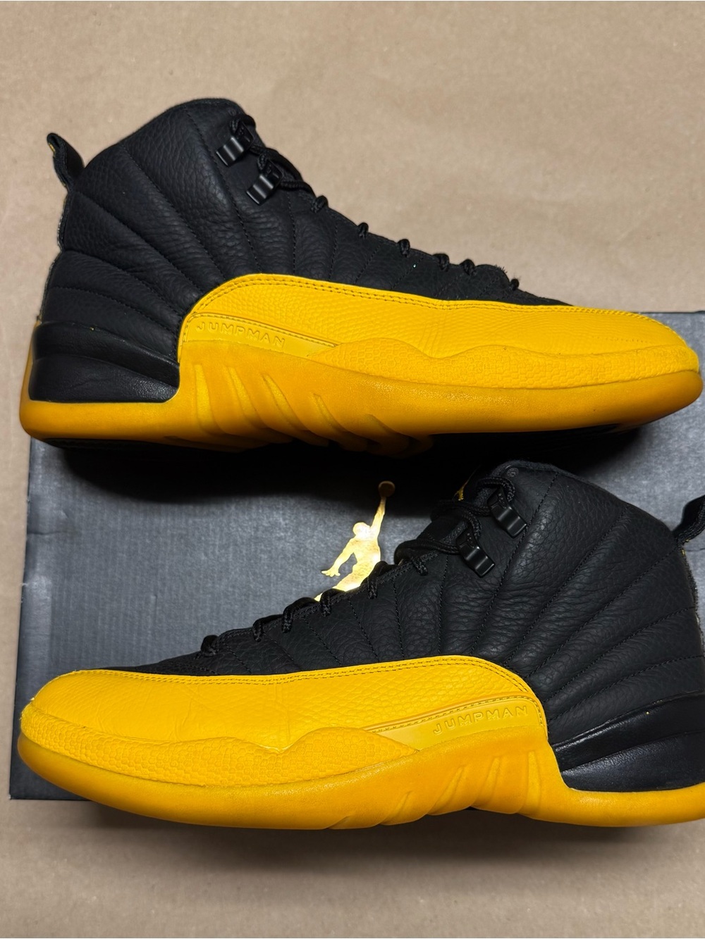 Nike Air Jordan 12 Retro University Gold Mens size 9.5 Basketball Shoes Rare!